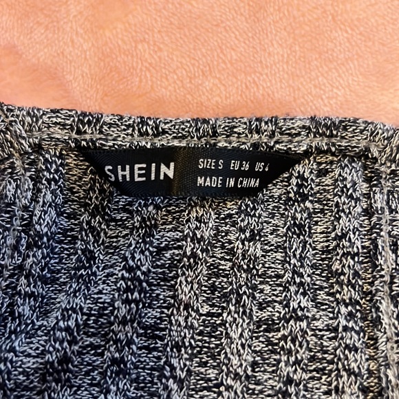 Shein cropped tank - Picture 3 of 3